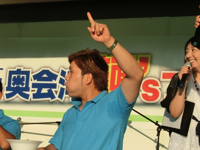 奥会津麺ズフェスティバル　熱々イケ麺早食い競争